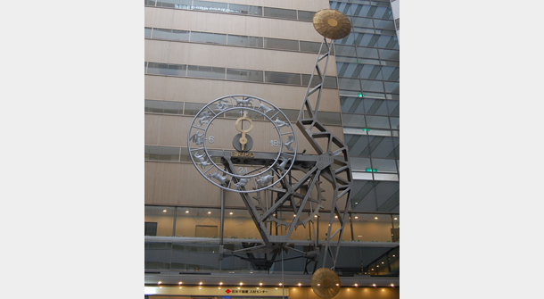 NSビルの振り子大時計は、世界最大の振り子時計としてギネスブックにも載りました。